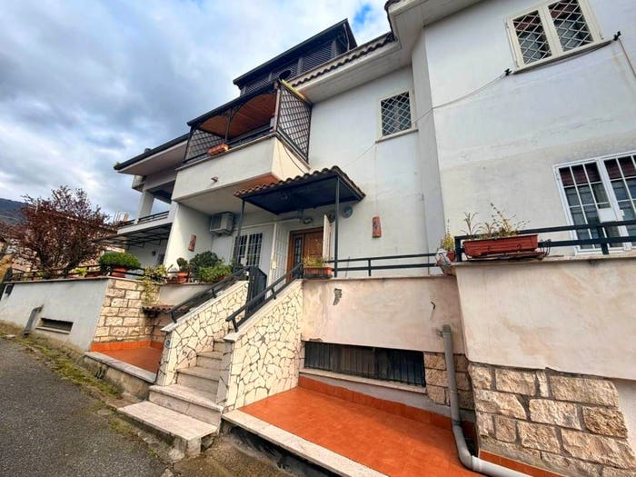 Appartamento trilocale in vendita in Via Roma, Centro, Marcellina