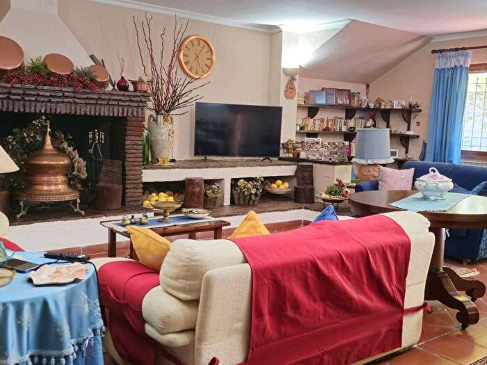 Casa con 6 locali in vendita in via Michele Camusso, Ercole, Caserta