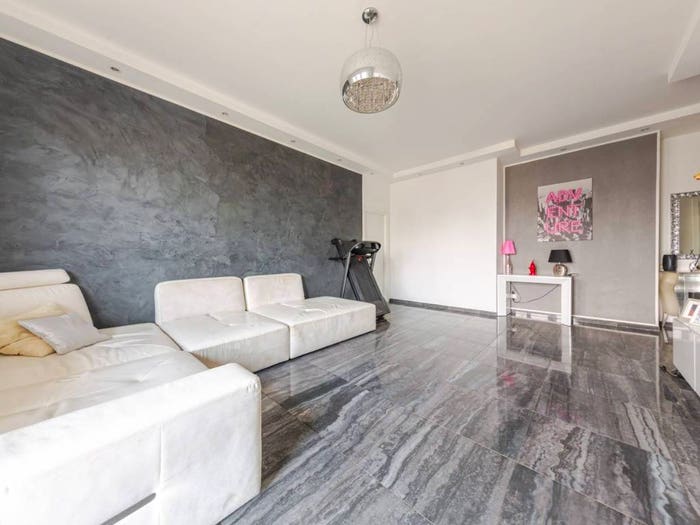 Appartamento quadrilocale in vendita in Via Lorenteggio, Bisceglie, Milano