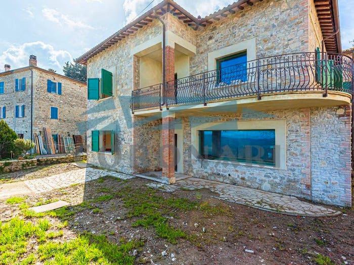 Casa con 6 locali in vendita in Via della Vittoria, Acqualoreto, Baschi