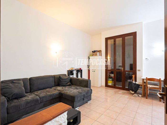 Appartamento trilocale in vendita in Via San Carlo, Lambrugo