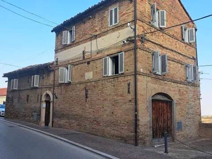 Casa con 6 locali in vendita in Via Felice Cavallotti, Centro, Montegranaro