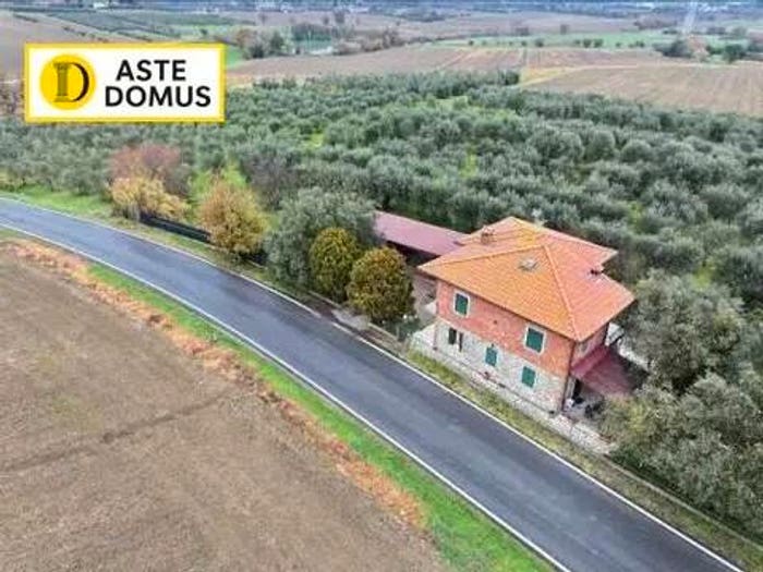 Casa con 6 locali in vendita in Sp, Badia, Castiglione del Lago