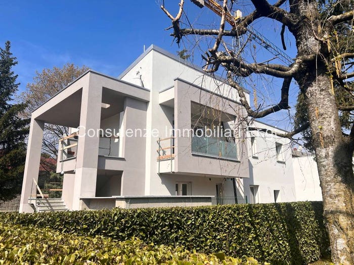 Appartamento quadrilocale in vendita in Via Tagliamento, Centro, Caronno Pertusella