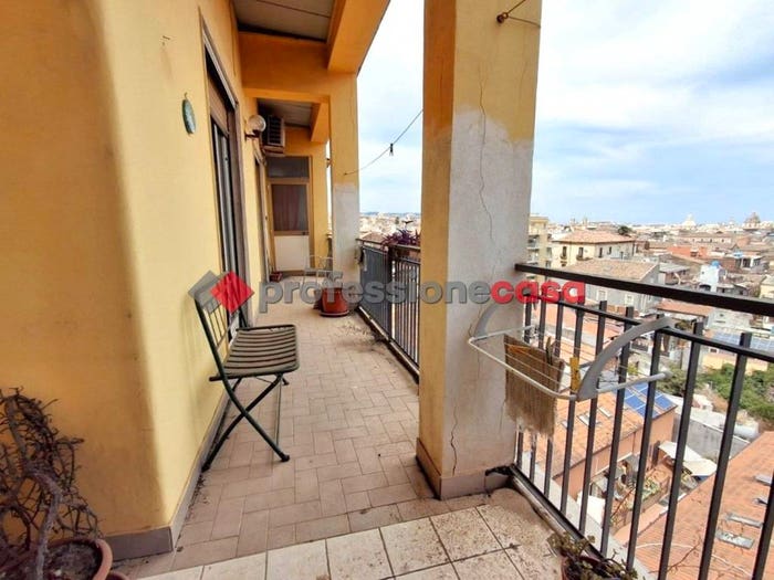 Appartamento quadrilocale in vendita in Via Abate Ferrara, Centro Storico, Catania