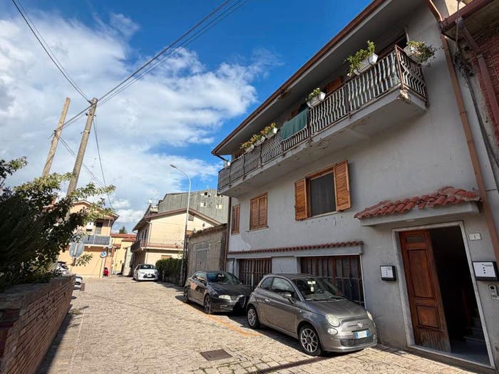 Appartamento con 6 locali in vendita in Vico Casale, Centro, San Giorgio del Sannio