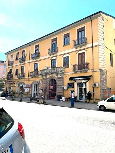 Appartamento quadrilocale in vendita in Via Vittorio Veneto, Centro, Cosenza