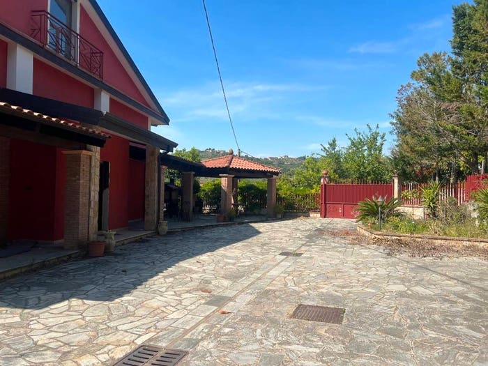Casa quadrilocale in vendita in Agropoli