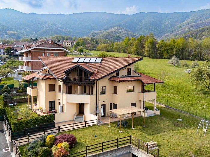 Appartamento con 5 locali in vendita in Via Villargrande, Coazze