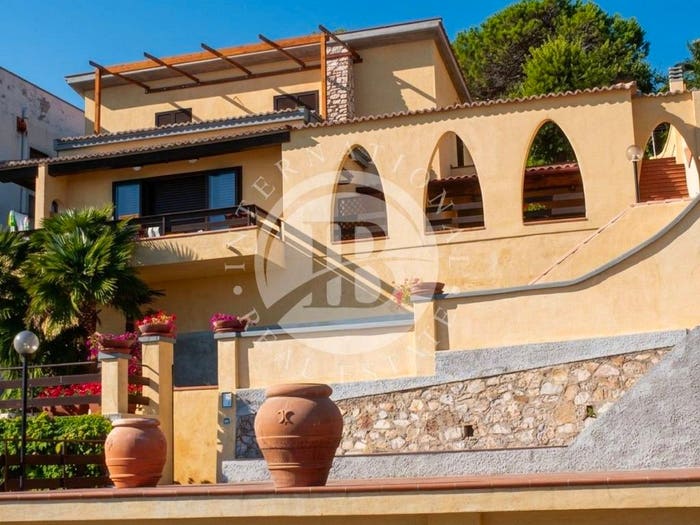 Casa con 6 locali in vendita in Centro, Portoferraio