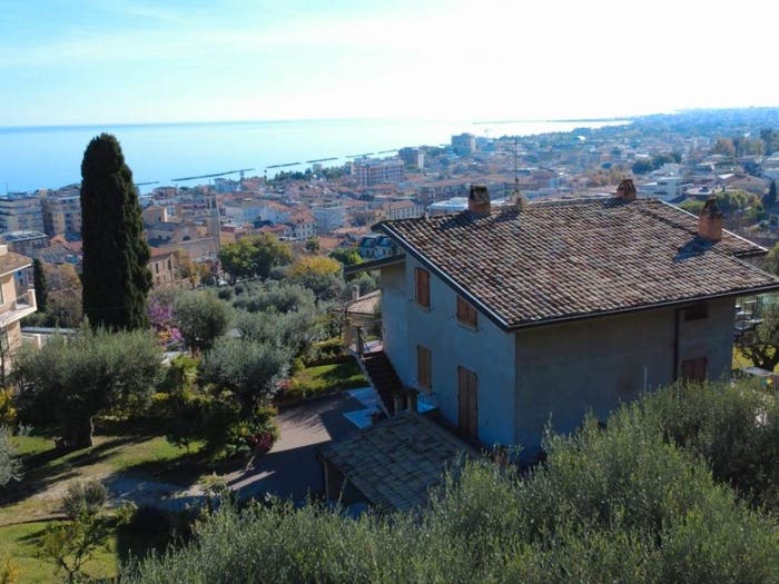Casa con 6 locali in vendita in Via Cagliata, Centro, Grottammare