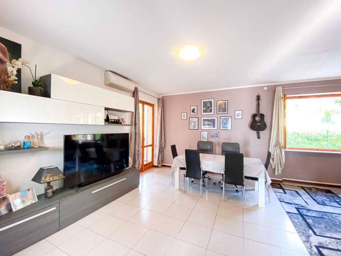 Appartamento quadrilocale in vendita in Via Malanchini, Negrar di Valpolicella
