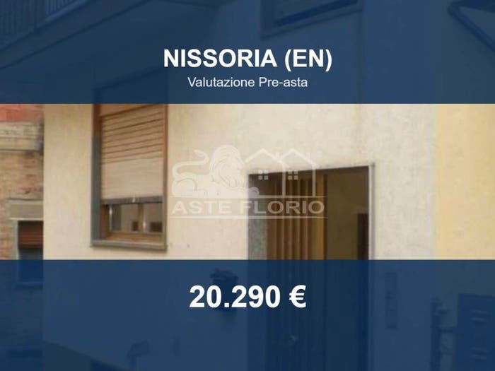 Appartamento con 6 locali in vendita in Via Marassà, Nissoria