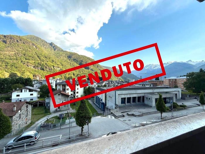 Appartamento bilocale in vendita in Viale Maloggia, Centro, Chiavenna