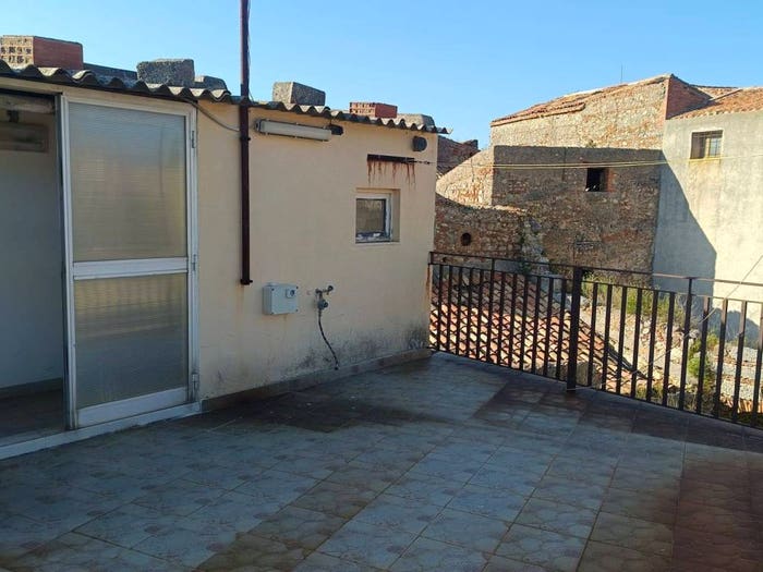 Casa trilocale in vendita in Via Fontana, Centro, Valdina