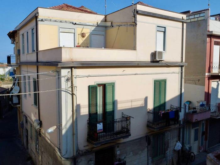 Appartamento con 6 locali in vendita in Via Antonio Iaci, Centro, Barcellona Pozzo di Gotto