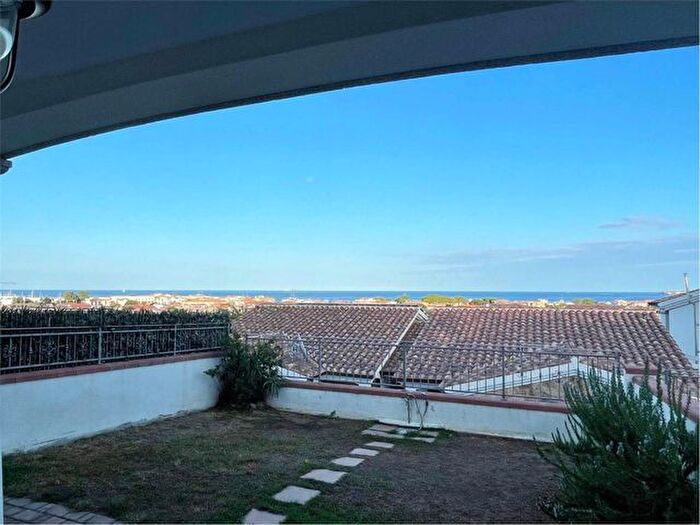 Appartamento con 5 locali in vendita in Via Tavolara, Siniscola