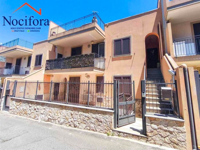 Casa quadrilocale in vendita in Via Villafranca, Nizza di Sicilia