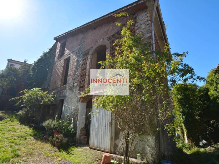 Casa bilocale in vendita in Via Pisana, Montuolo, Lucca