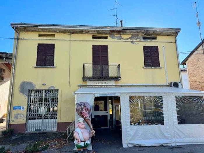 Casa con 6 locali in vendita in Paradigna Centro Torri, Parma