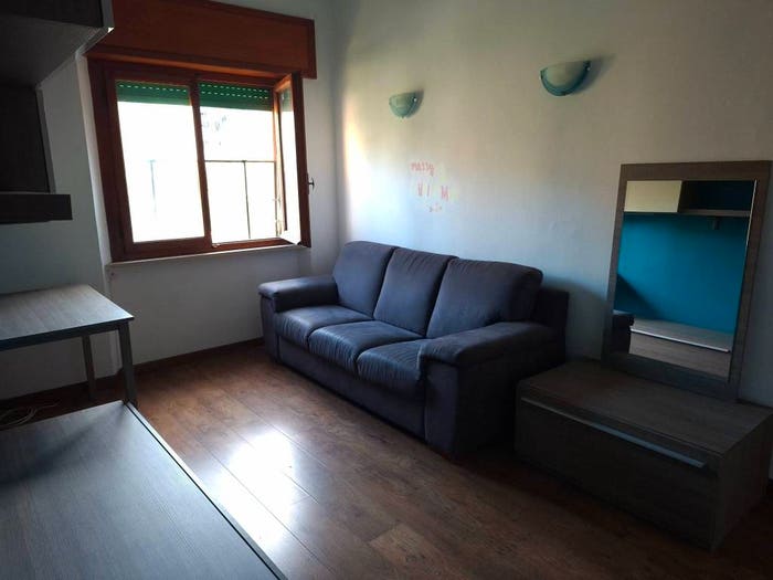 Appartamento trilocale in vendita in Via Nino Bixio, Shangai, Livorno