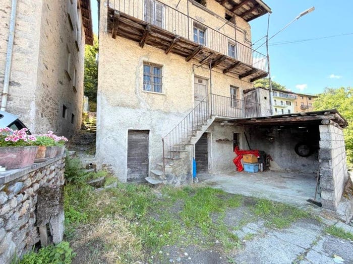 Casa quadrilocale in vendita in Via Scenini, Faedo Valtellino