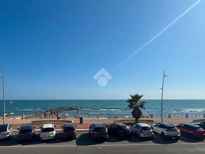 Appartamento trilocale in vendita in Ostia Ponente, Roma