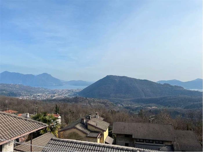 Casa quadrilocale in vendita in Via Vittorio Emanuele, Centro, Cossogno