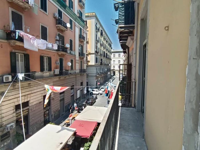 Appartamento quadrilocale in vendita in Via Giulio Cesare Cortese, Borgo Orefici, Napoli