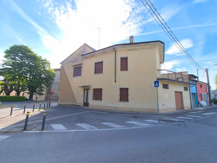 Casa con 6 locali in vendita in Via Baldesio, Centro, Casalmaggiore