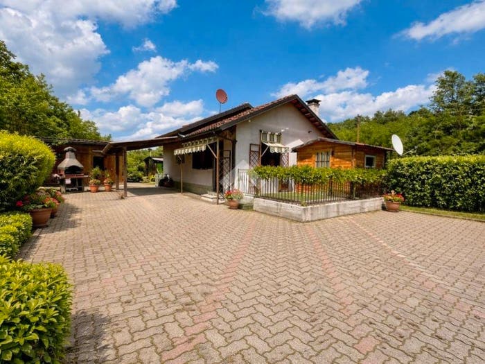 Casa bilocale in vendita in Via bacolla, Capriglio