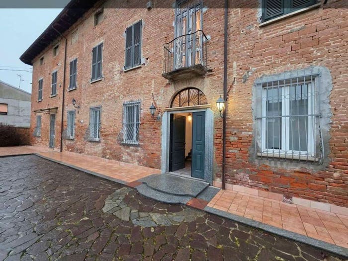 Appartamento trilocale in vendita in Via Desaix, Castelceriolo, Alessandria