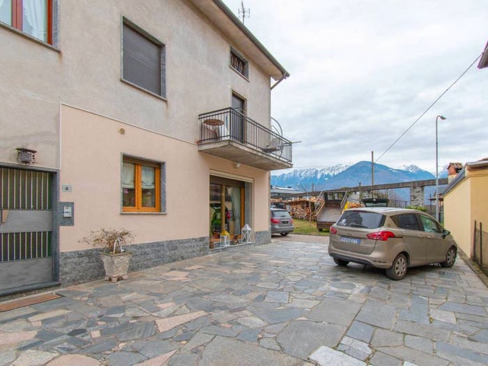 Appartamento quadrilocale in vendita in Via Valeriana, Centro, Traona