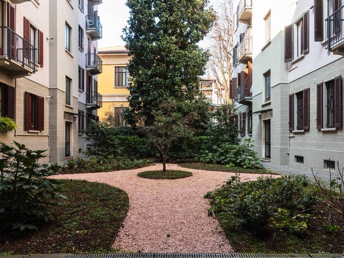 Appartamento trilocale in vendita in Via Ercole Ferrario, Dezza, Milano