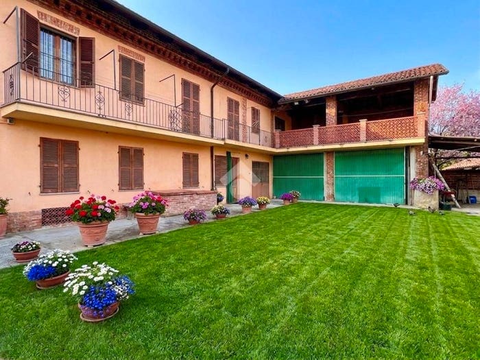 Casa con 6 locali in vendita in Regione Casero, Cinaglio