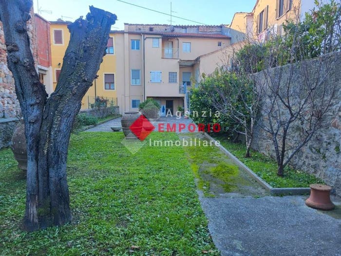 Casa con 6 locali in vendita in Via Piavola, Centro, Buti