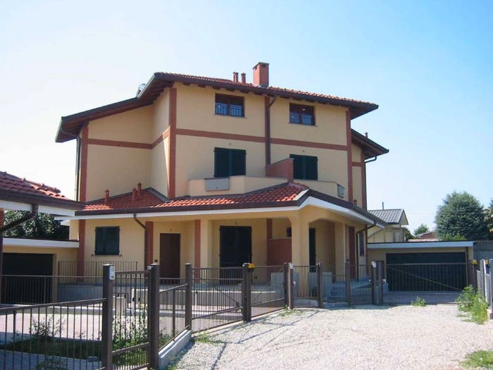 Casa con 5 locali in vendita in via Michelangelo Buonarotti, Centro, Inveruno