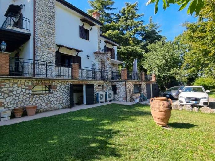 Casa con 6 locali in vendita in via castello, Centro, Rocca di Botte