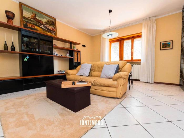 Appartamento quadrilocale in vendita in Via Dante Alighieri, Centro, Apecchio