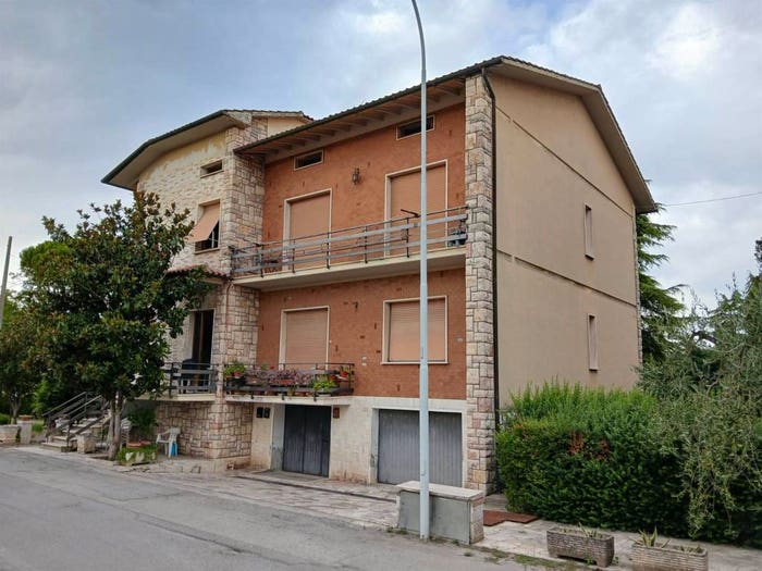 Appartamento con 6 locali in vendita in Montepulciano Stazione, Montepulciano