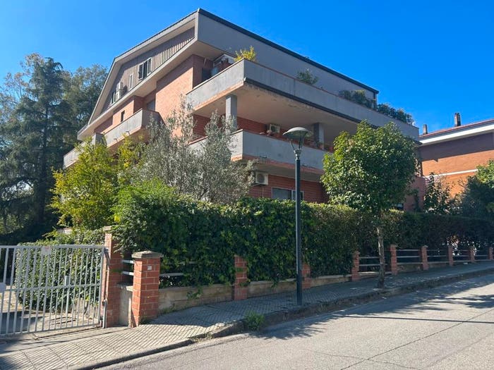 Appartamento quadrilocale in vendita in Via Rusoli, Andreotta, Castrolibero