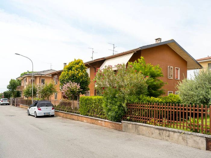 Appartamento con 5 locali in vendita in Via Aprile, Centro, Caldiero