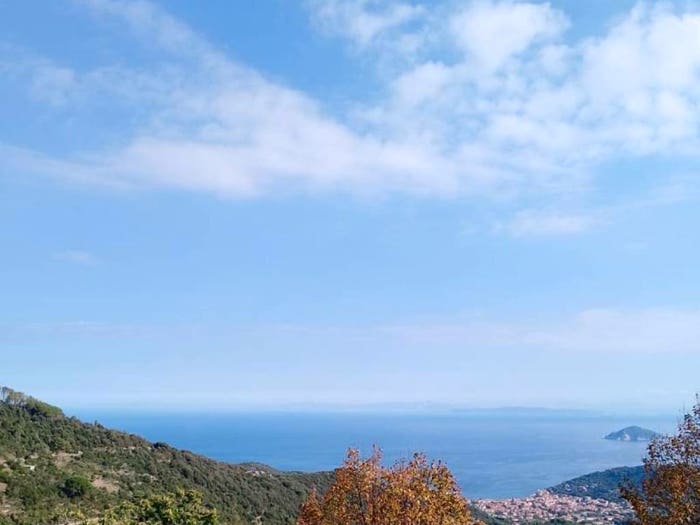Appartamento trilocale in vendita in Marciana
