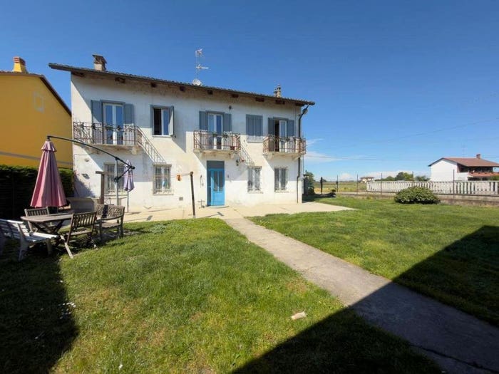 Casa quadrilocale in vendita in Strada Landoglio, Galli, Crescentino