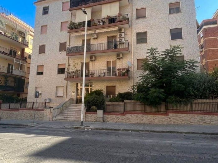 Casa bilocale in vendita in Via Arrigo Solmi, Monte Urpinu, Cagliari