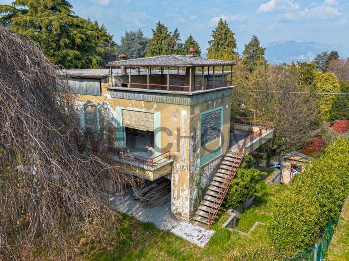 Casa quadrilocale in vendita in Via Fiume, Centro, Inverigo