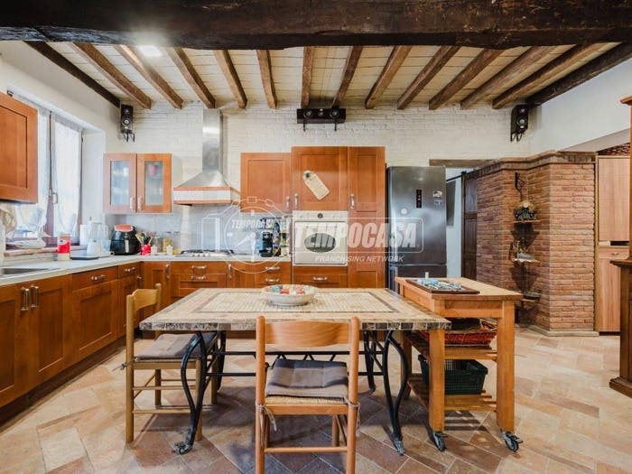 Casa con 6 locali in vendita in Salvaterra, Casalgrande