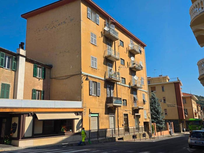 Appartamento quadrilocale in vendita in Via San Pietro, Valleggia, Quiliano