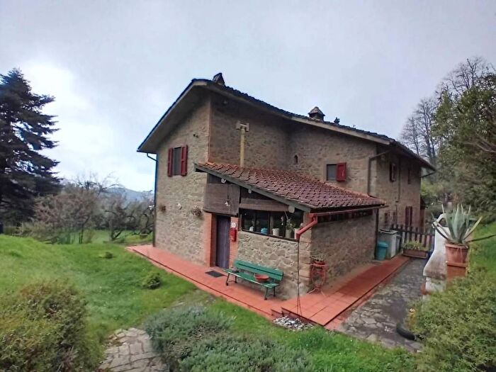 Casa con 6 locali in vendita in Via Del Vento, Casore Del Monte, Marliana