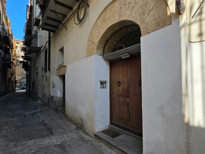 Appartamento con 6 locali in vendita in Via Tavola Tonda, Castellammare, Palermo